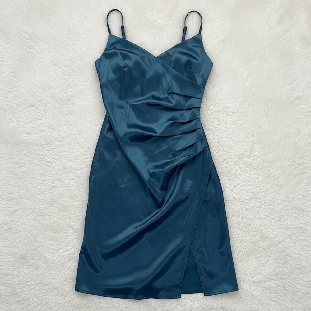 LBR Women's Green Satin Ruched Mini Dress - Size XS
b90